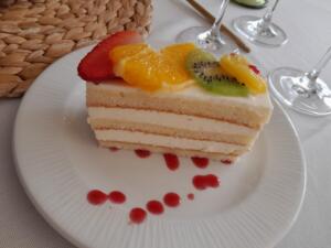 15-fruit-wedding-cake